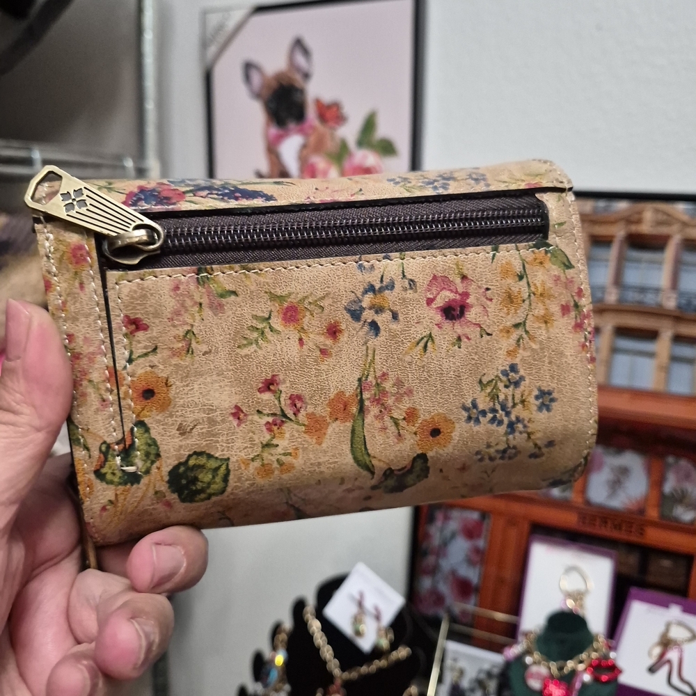 Patricia Nash Floral Wallet - Multicolor - Picture 5 of 8